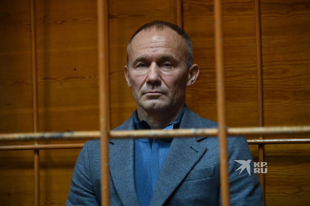 Бывшего вице-губернатора Олега Чемезова вывезли в СИЗО Челябинска