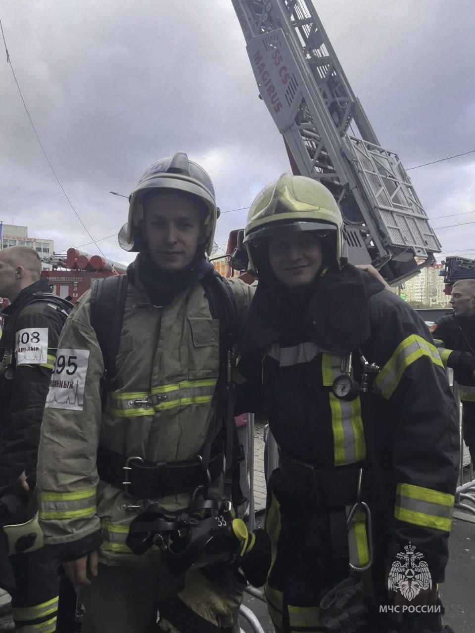 Свердловские огнеборцы преодолевают высоту Свердловские огнеборцы преодолевают высоту