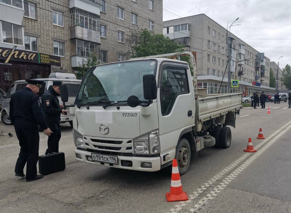 В Березовском вынесен приговор водителю, сбившему на пешеходном переходе женщину и ее 4-летнюю дочь, в результате чего девочка погибла В Березовском вынесен приговор водителю, сбившему на пешеходном переходе женщину и ее 4-летнюю дочь, в результате чего девочка погибла