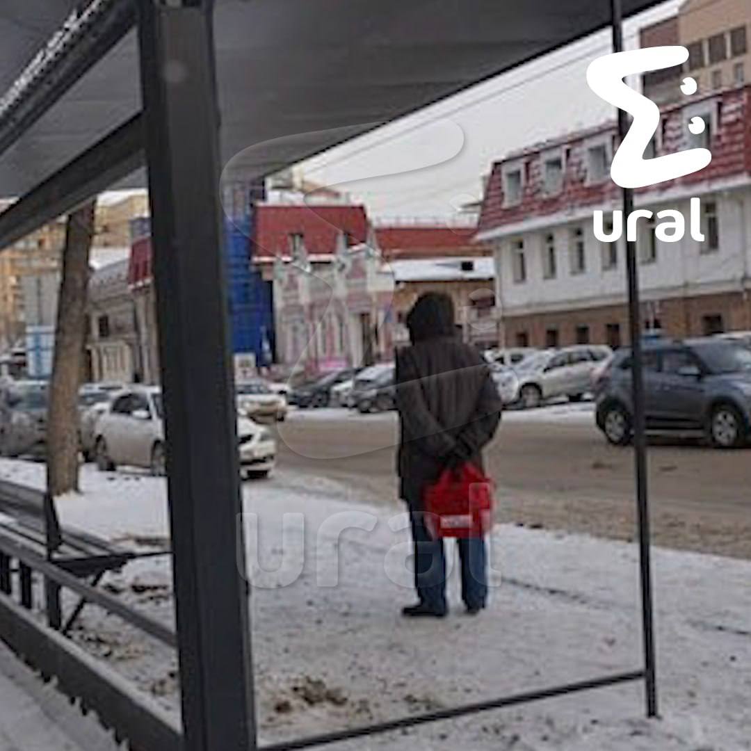 После того как в Екате убрали СОТНИ остановок вместе с ларьками, Паслер вдруг решил приостановить снос После того как в Екате убрали СОТНИ остановок вместе с ларьками, Паслер вдруг решил приостановить снос