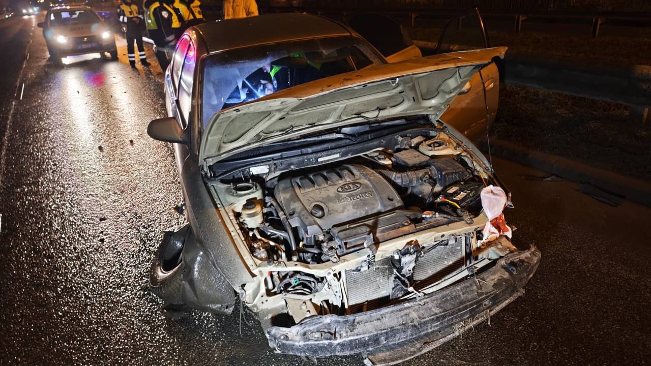 В бетонные блоки врезался пьяный водитель в Екатеринбурге В бетонные блоки врезался пьяный водитель в Екатеринбурге