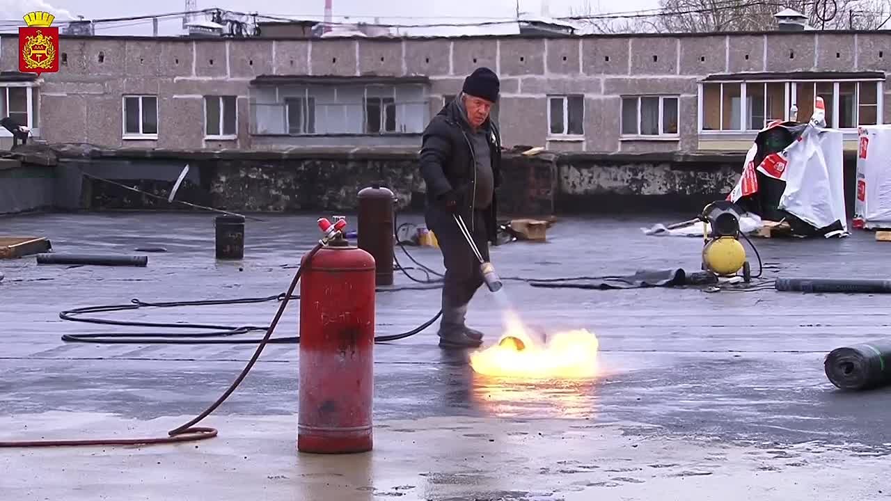 Владислав Пинаев: Держу на контроле капитальный ремонт кровли в школе № 5. Важно, чтобы сроки не затянулись, и дети вовремя вернулись в свою школу