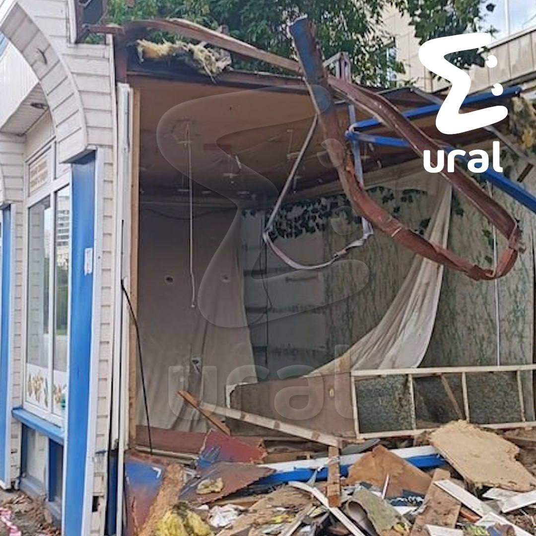 После того как в Екате убрали СОТНИ остановок вместе с ларьками, Паслер вдруг решил приостановить снос После того как в Екате убрали СОТНИ остановок вместе с ларьками, Паслер вдруг решил приостановить снос