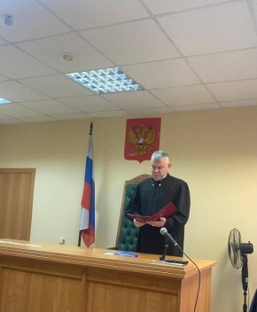 В Березовском вынесен приговор водителю, сбившему на пешеходном переходе женщину и ее 4-летнюю дочь, в результате чего девочка погибла