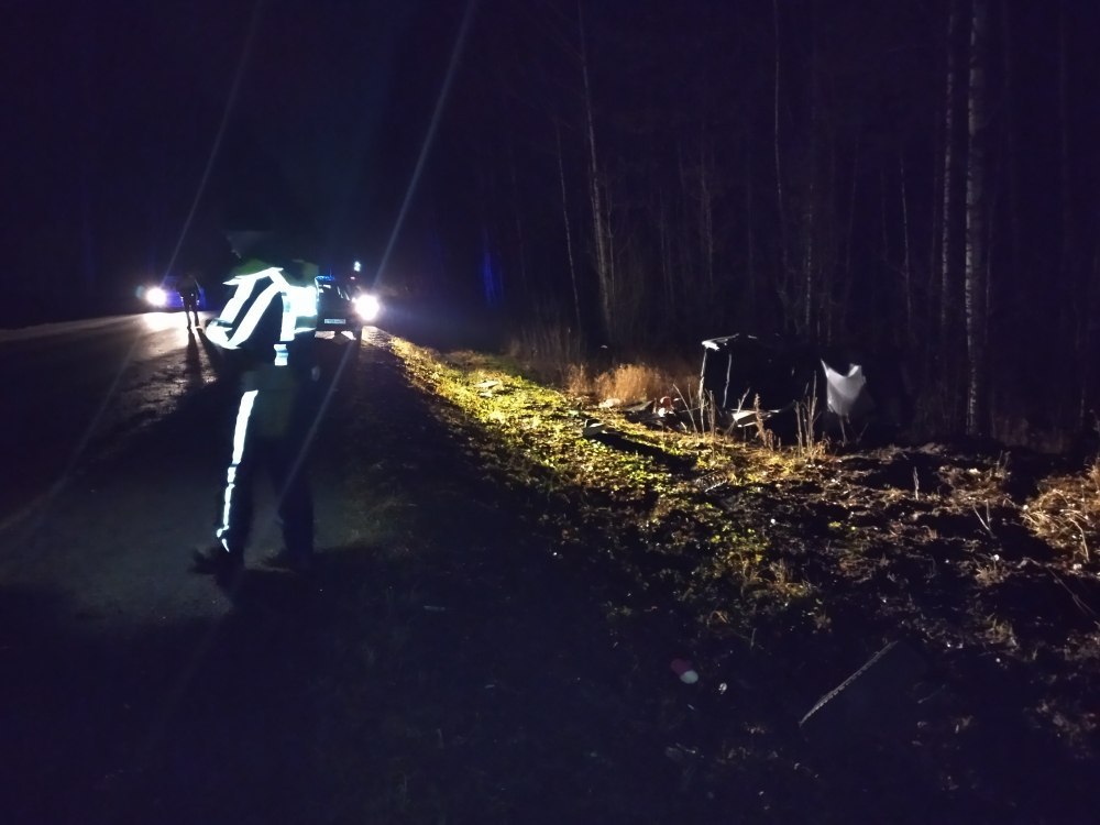 Подросток и двое взрослых пострадали в аварии в Асбесте Подросток и двое взрослых пострадали в аварии в Асбесте