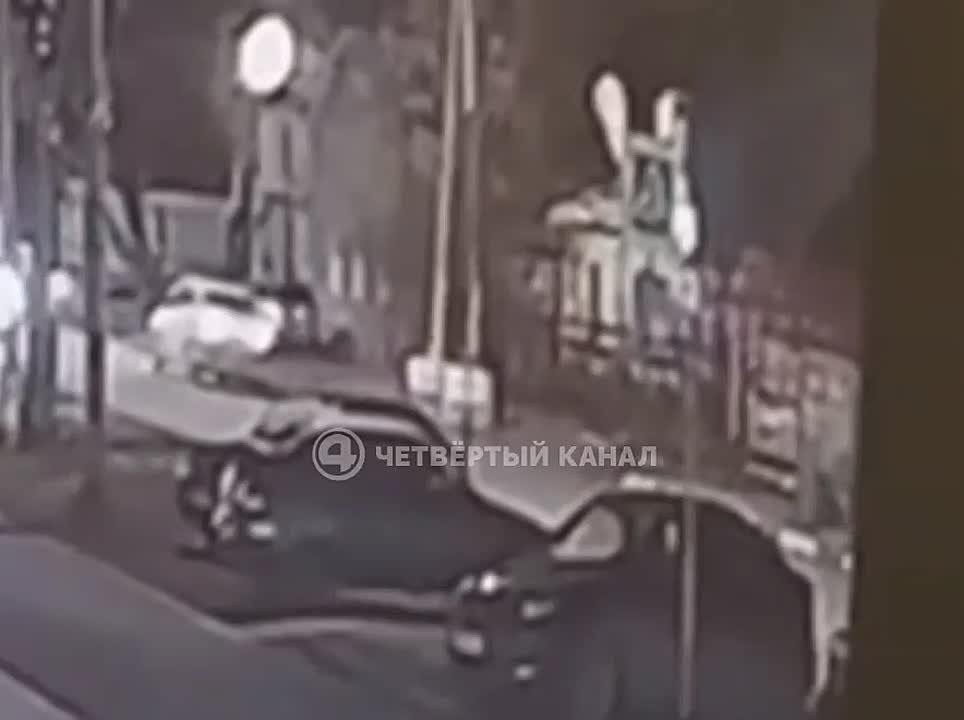 Водитель «Газели» сбил подростка и скрылся с места ДТП в Екатеринбурге