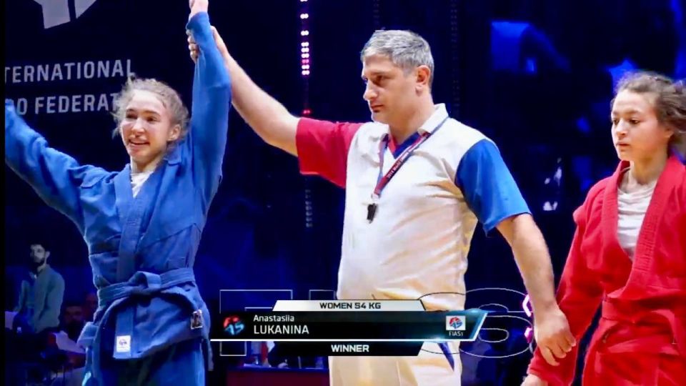 Все восемь свердловских самбистов, завоевали золото на чемпионате мира в Кыргызстане