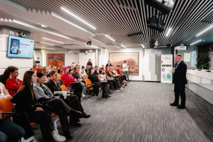 Семинар для молодых медийщиков Уральского федерального округа «ШУМ.Регионы» впервые проходит в уральской столице