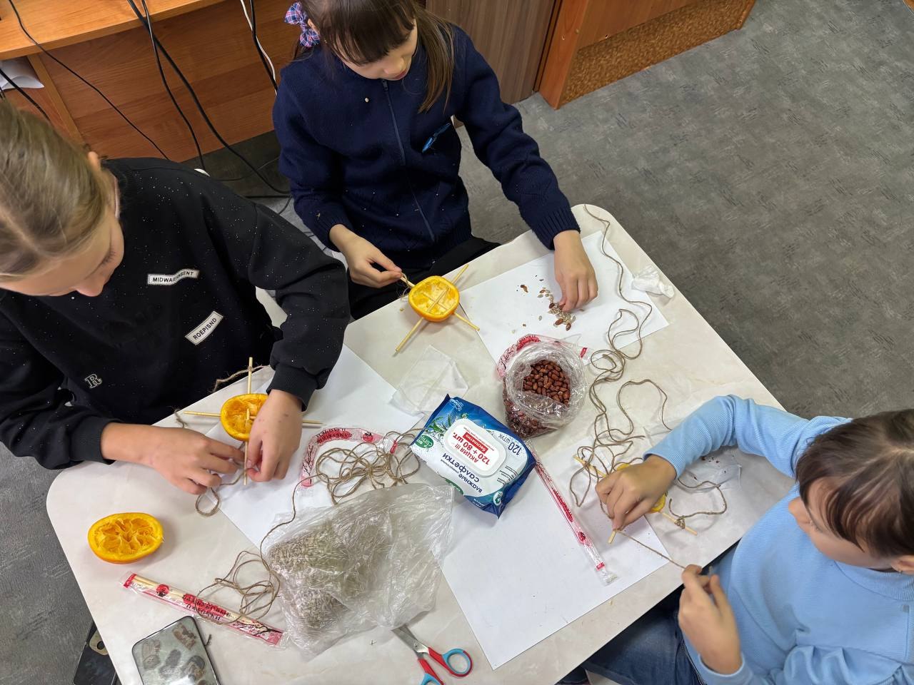 В тавдинском Центре творческого развития и гуманитарного образования «Гармония» дошколята отпраздновали Синичкин день В тавдинском Центре творческого развития и гуманитарного образования «Гармония» дошколята отпраздновали Синичкин день