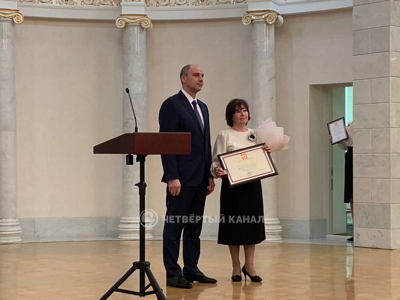 Более 40 уральцев получили сегодня государственные награды Более 40 уральцев получили сегодня государственные награды