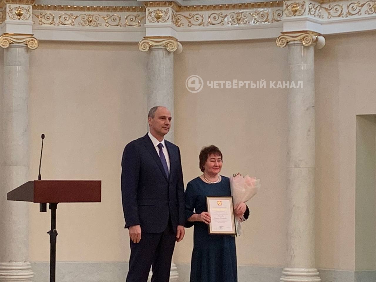 Более 40 уральцев получили сегодня государственные награды Более 40 уральцев получили сегодня государственные награды