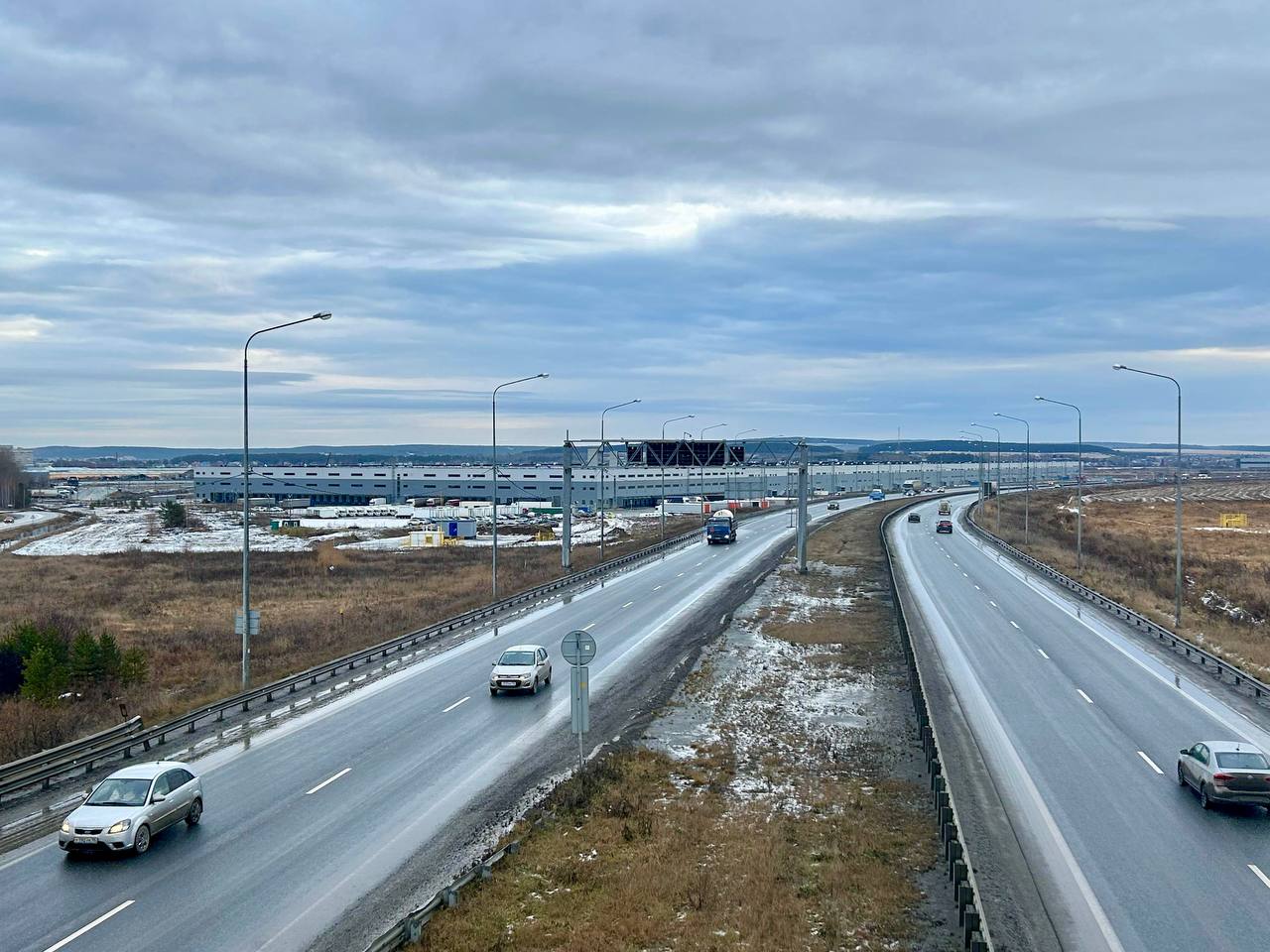 Денис Паслер доложил первому вице-премьеру Денису Мантурову о развитии ОЭЗ «Титановая долина» Денис Паслер доложил первому вице-премьеру Денису Мантурову о развитии ОЭЗ «Титановая долина»
