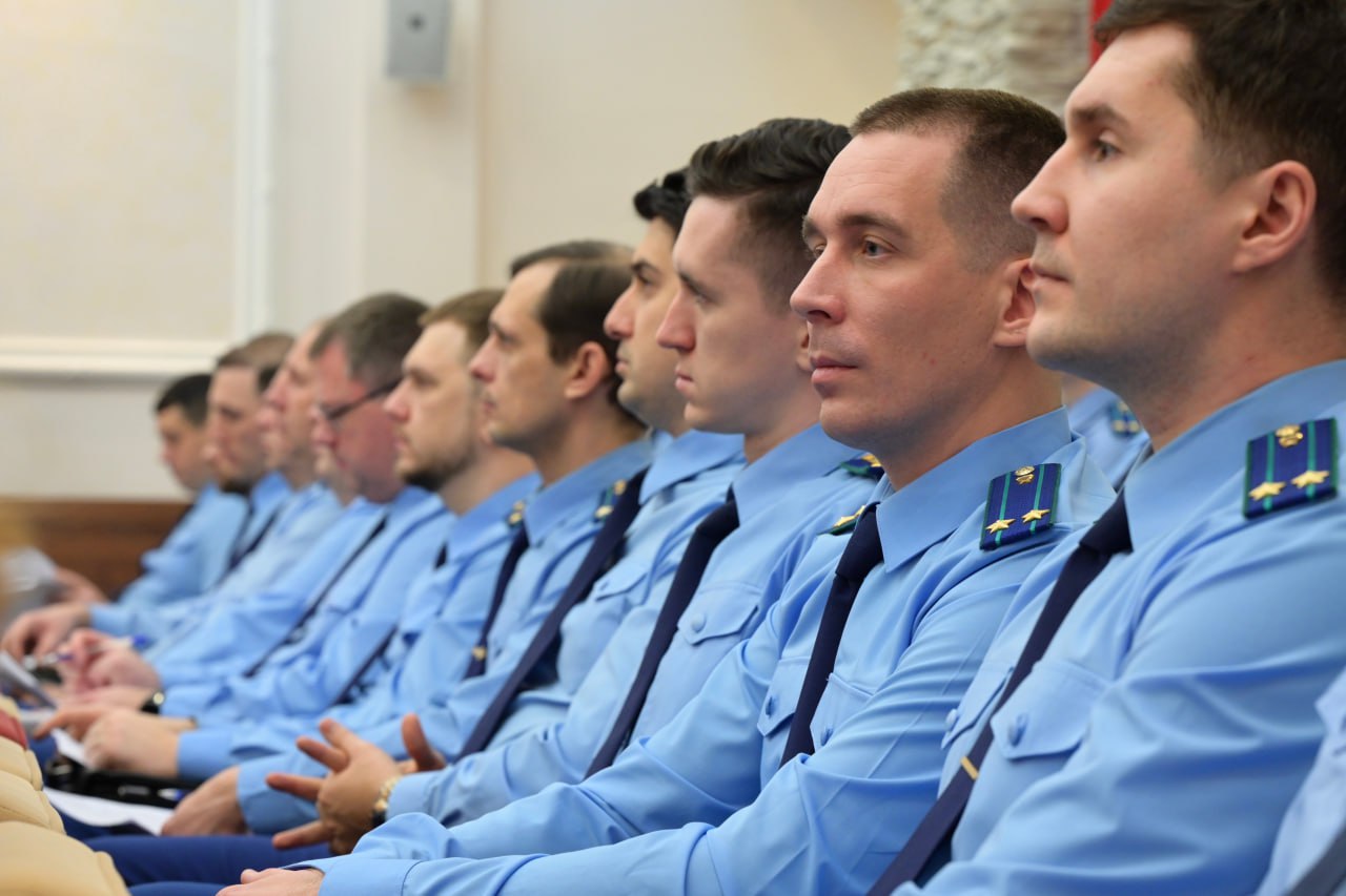 Профилактика преступлений и правонарушений подростков стала темой межведомственного совещания с участием губернатора Дениса Паслера Профилактика преступлений и правонарушений подростков стала темой межведомственного совещания с участием губернатора Дениса Паслера