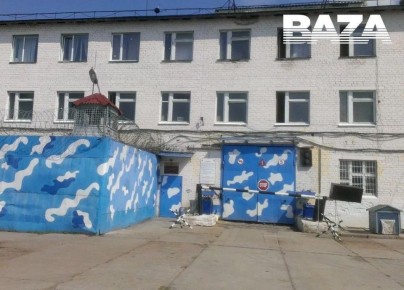 Забитый оружием, гранатами и тактическим обмундированием грузовик пытался прорваться на территорию колонии в Свердловской области