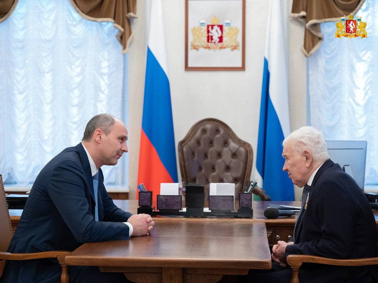 Предстоящее 60-летие женского волейбольного клуба «Уралочка» обсудили Денис Паслер и Николай Карполь