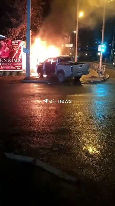 Автомобиль сгорел рано утром в Екатеринбурге