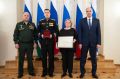 Губернатор Денис Паслер вместе с представителями командования ЦВО вручил медаль «Золотая Звезда» Героя России семье погибшего участника спецоперации