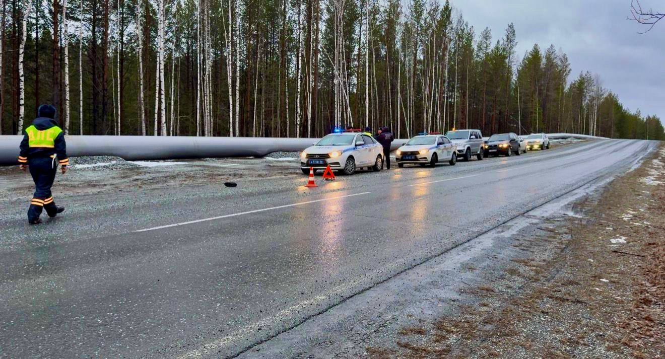 В Качканаре автоинспекторы устанавливают обстоятельства ДТП с погибшим пешеходом В Качканаре автоинспекторы устанавливают обстоятельства ДТП с погибшим пешеходом
