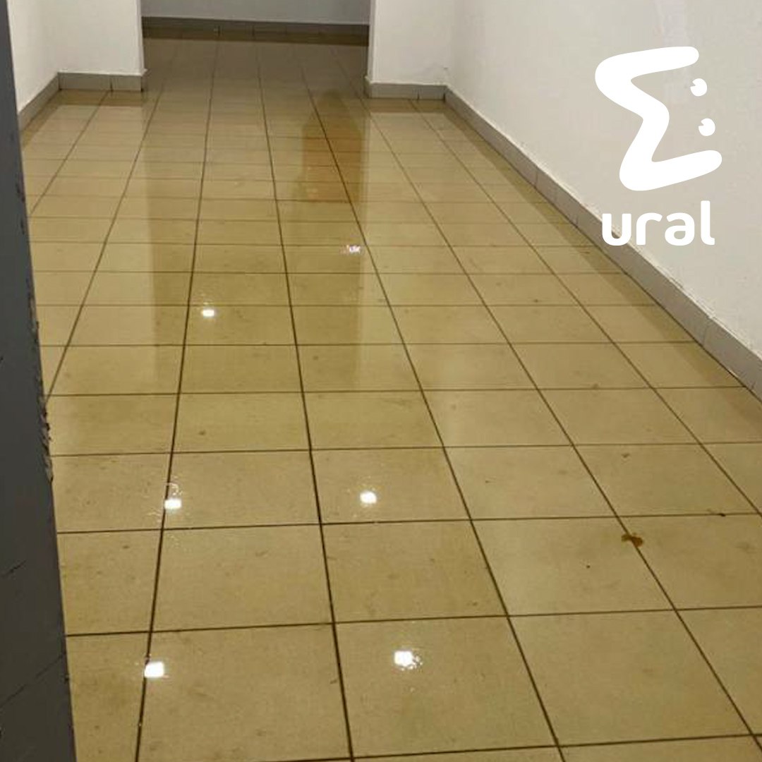 В екатеринбургском ЖК "Просторы" управляющая компания грозится отключить воду — в подвале снова потоп В екатеринбургском ЖК "Просторы" управляющая компания грозится отключить воду — в подвале снова потоп