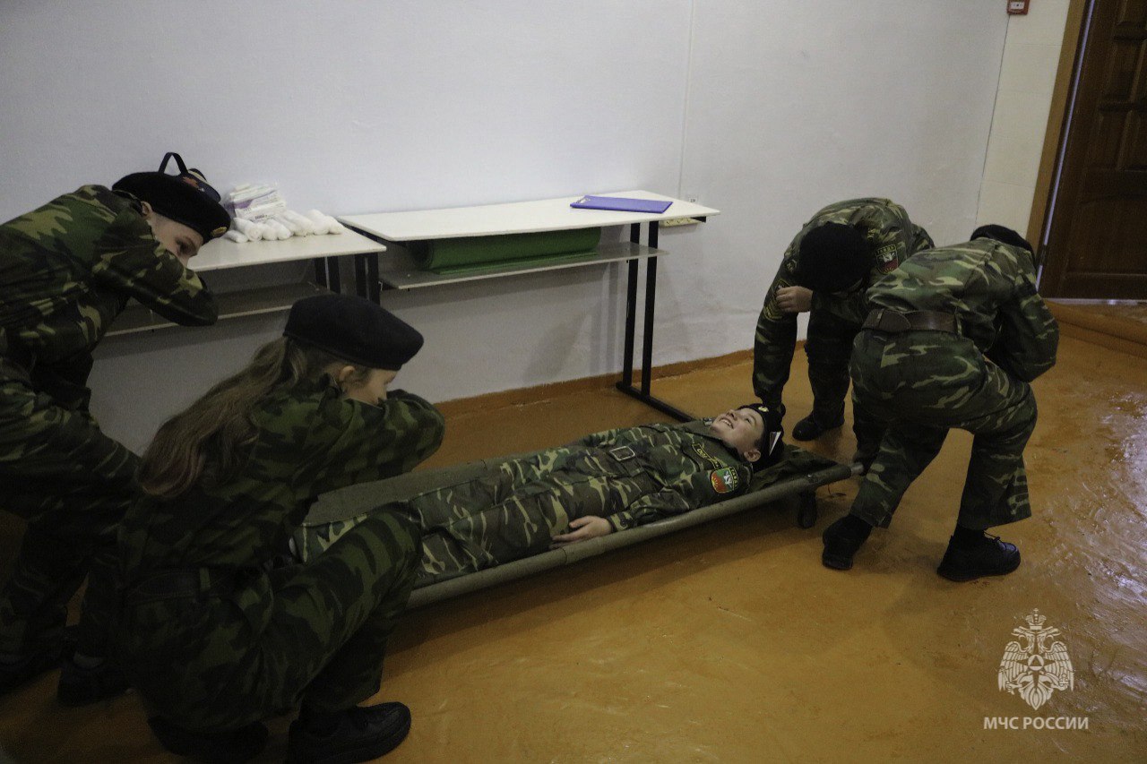 В Тавдинском округе выбрали лучшую дружину юных пожарных В Тавдинском округе выбрали лучшую дружину юных пожарных