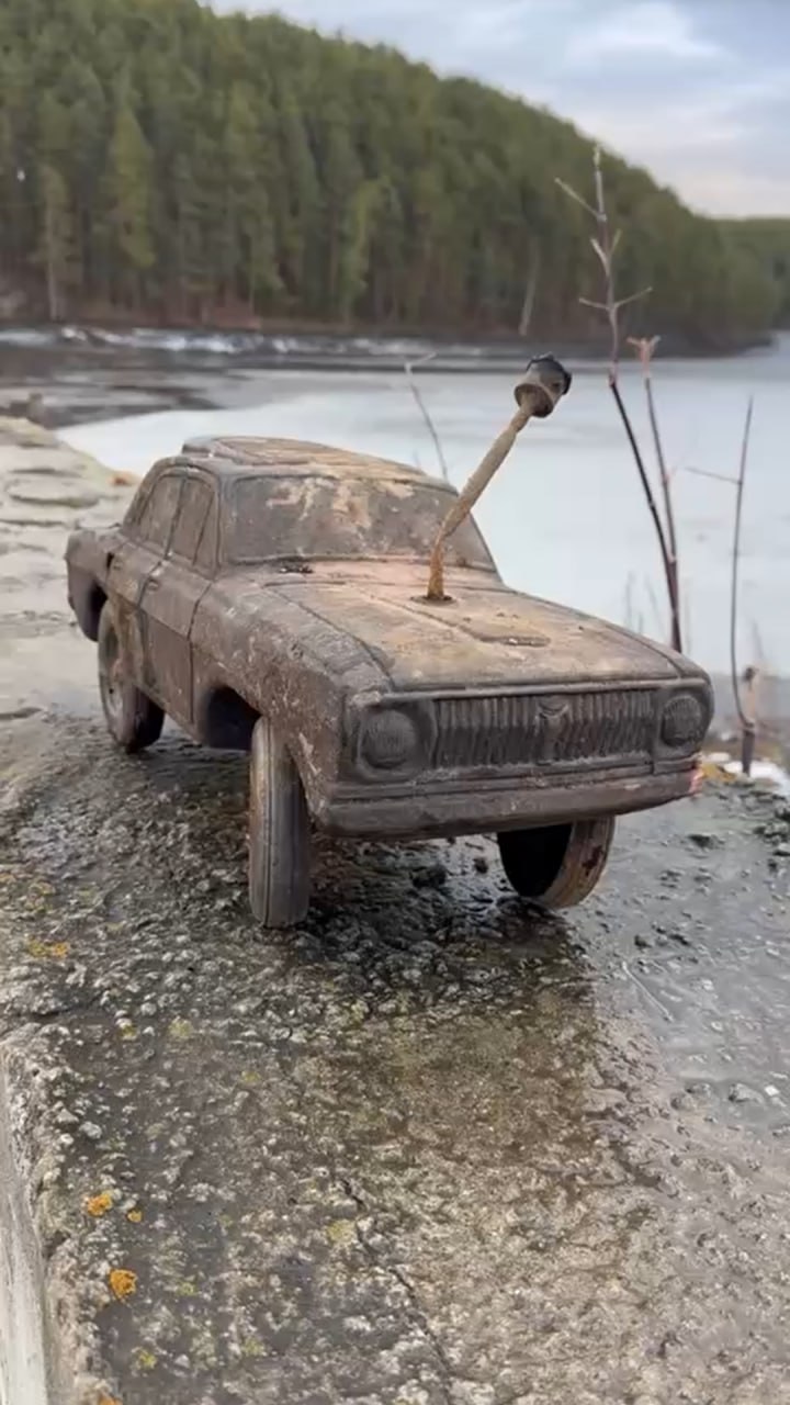 В Сысерти прошел второй субботник на береговой линии Сысертского пруда В Сысерти прошел второй субботник на береговой линии Сысертского пруда