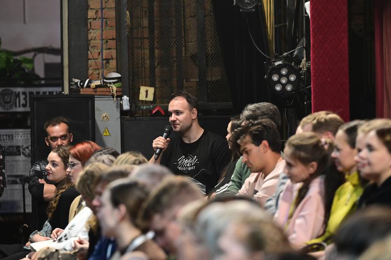 Среди многочисленных театральных фестивалей России «Луч» по определению родился как эксклюзив: это фестиваль театров из атомных городов Среди многочисленных театральных фестивалей России «Луч» по определению родился как эксклюзив: это фестиваль театров из атомных городов