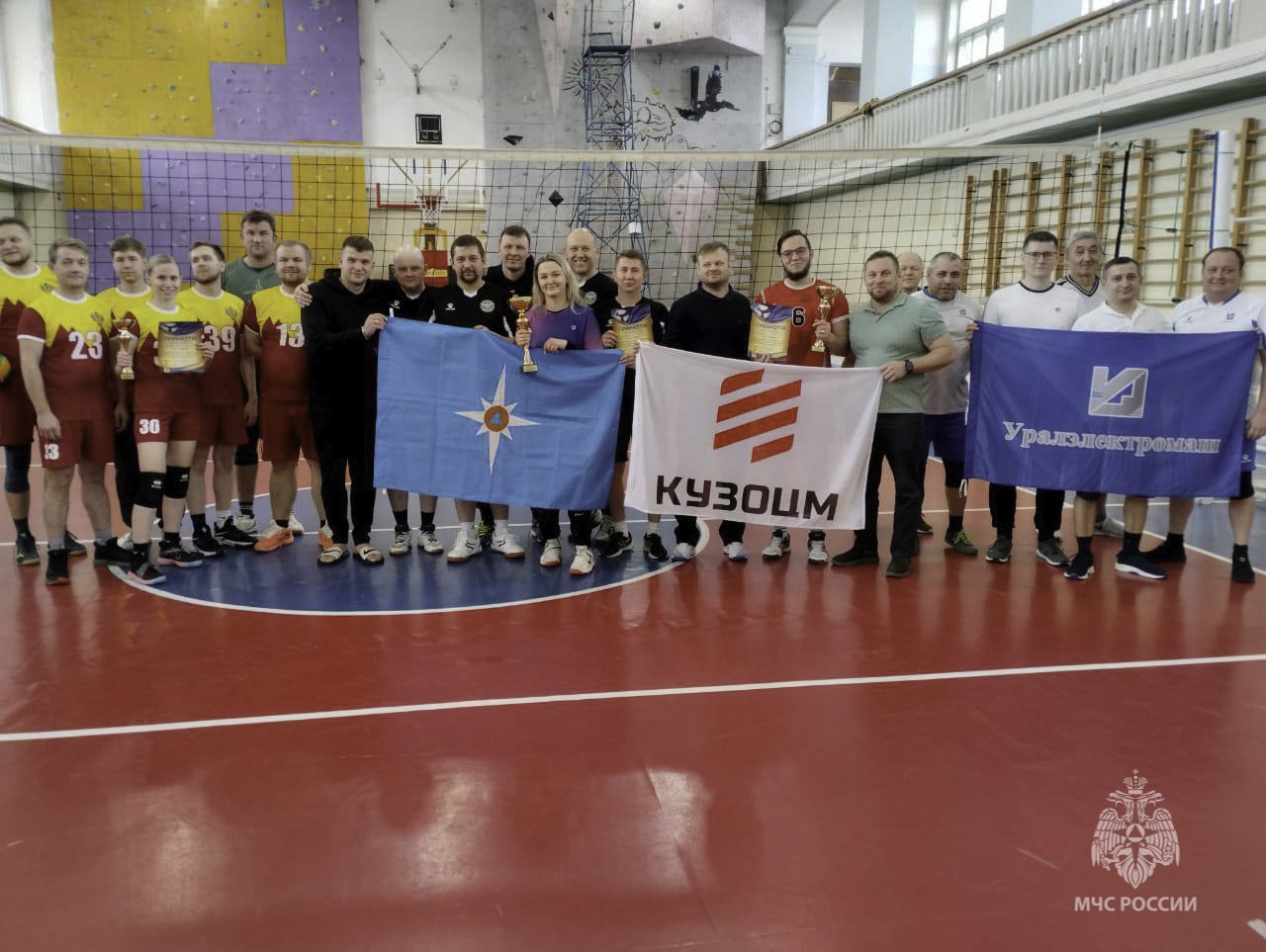 Каменск-Уральские огнеборцы лучшие волейболисты города Каменск-Уральские огнеборцы лучшие волейболисты города