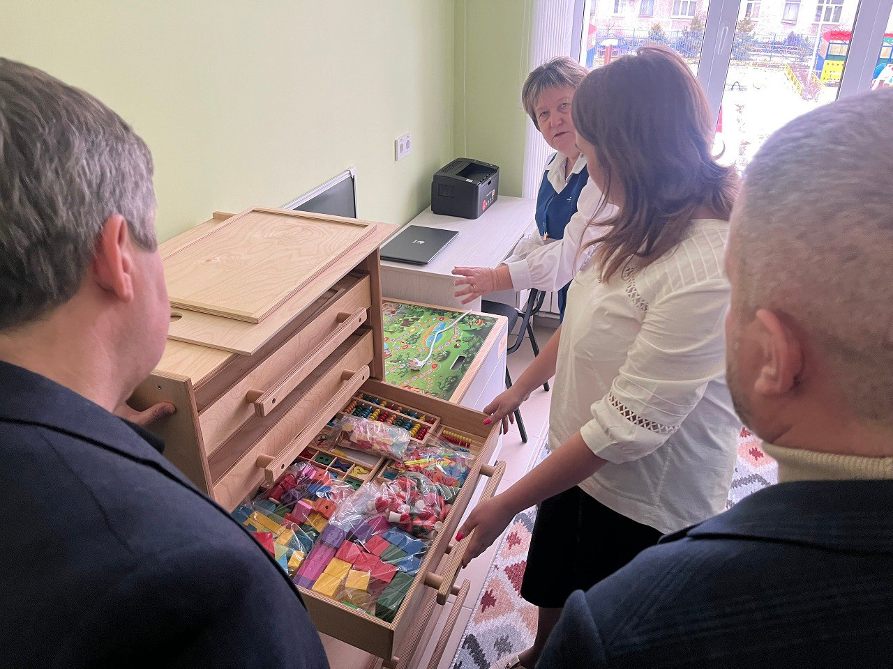 После капремонта в Ирбите открылся уникальный детский сад «Малышок» После капремонта в Ирбите открылся уникальный детский сад «Малышок»