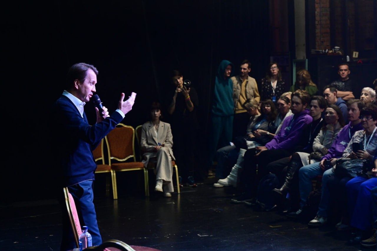 Среди многочисленных театральных фестивалей России «Луч» по определению родился как эксклюзив: это фестиваль театров из атомных городов Среди многочисленных театральных фестивалей России «Луч» по определению родился как эксклюзив: это фестиваль театров из атомных городов