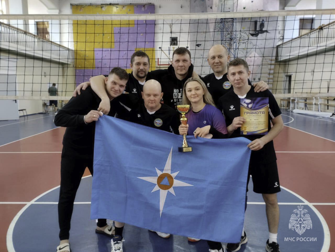 Каменск-Уральские огнеборцы лучшие волейболисты города Каменск-Уральские огнеборцы лучшие волейболисты города