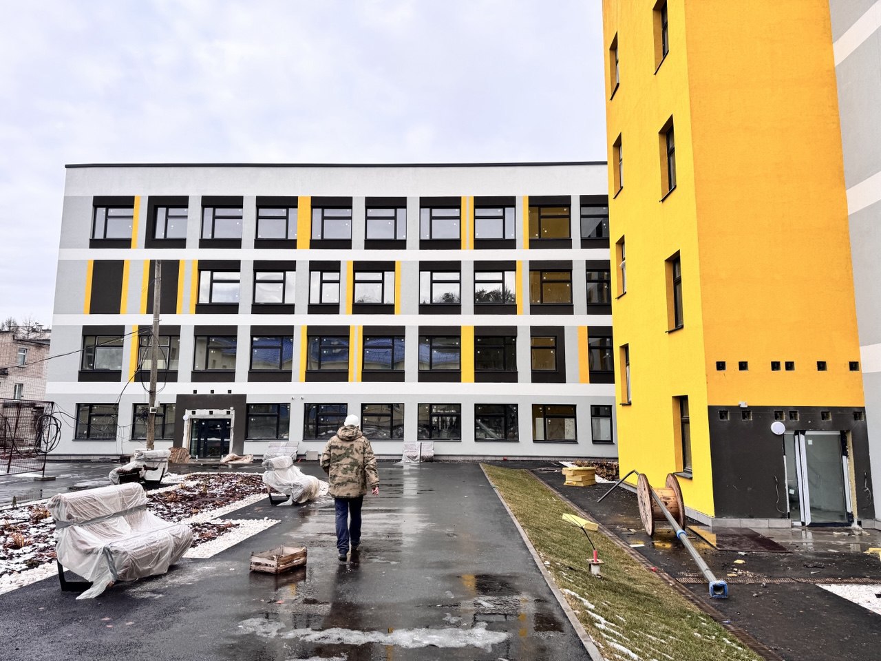 Губернатор Свердловской области Денис Паслер объявил о завершении строительства четырех поликлиник в Свердловской области Губернатор Свердловской области Денис Паслер объявил о завершении строительства четырех поликлиник в Свердловской области