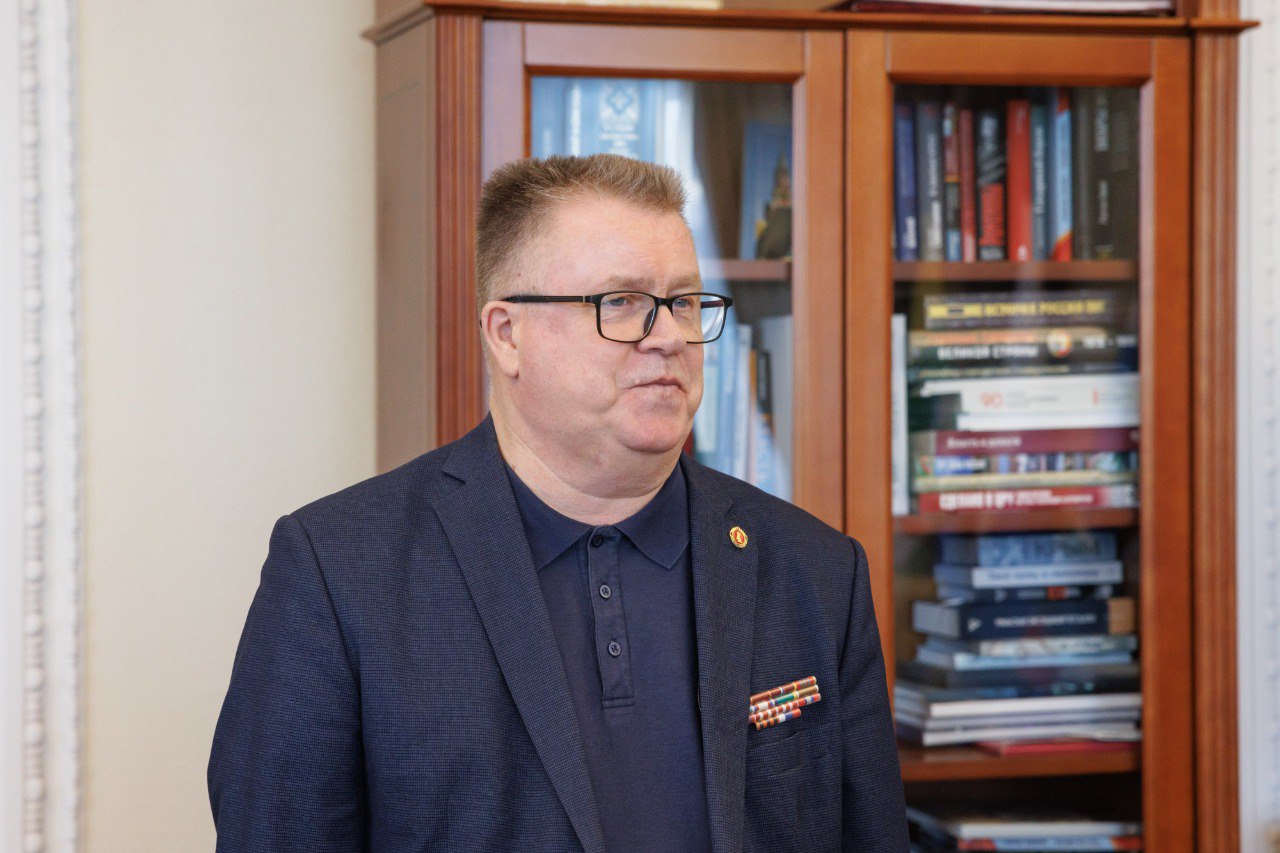 Алексей Орлов: Поблагодарил Фёдора Андреевича Ледерера за ту огромную и важную работу, которую он проделал, возглавляя городской Совет ветеранов Алексей Орлов: Поблагодарил Фёдора Андреевича Ледерера за ту огромную и важную работу, которую он проделал, возглавляя городской Совет ветеранов