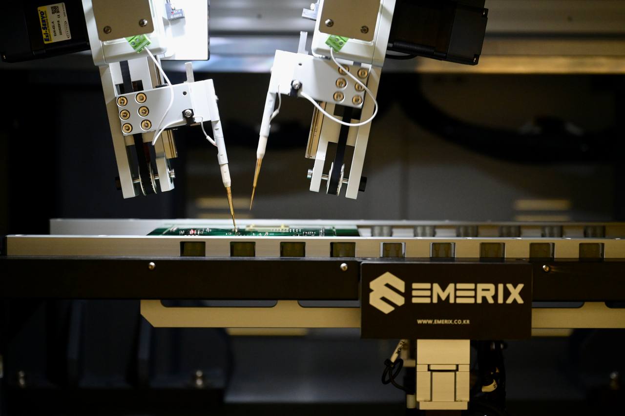 Денис Паслер: Уральские предприятия вносят достойный вклад в развитие отечественной авиации Денис Паслер: Уральские предприятия вносят достойный вклад в развитие отечественной авиации