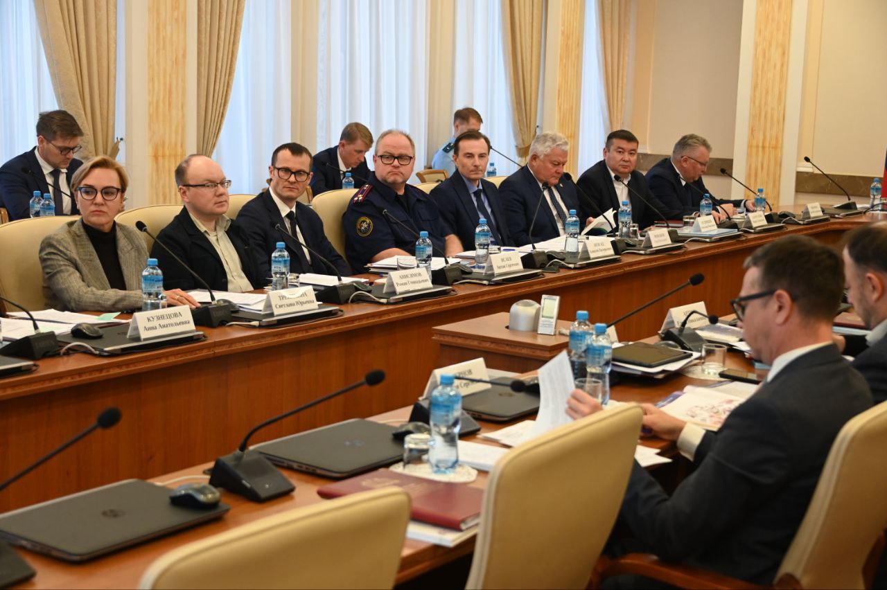 Члены комиссии по координации работы по противодействию коррупции в Свердловской области обсудили меры для формирования у граждан нетерпимости к коррупции и вопросы снижения административного давления на бизнес Члены комиссии по координации работы по противодействию коррупции в Свердловской области обсудили меры для формирования у граждан нетерпимости к коррупции и вопросы снижения административного давления на бизнес