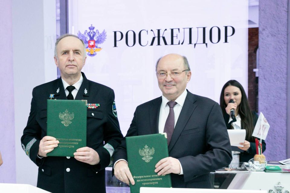 УрГУПС и СТМ совместно создадут Центр испытаний тягового привода для высокоскоростных поездов