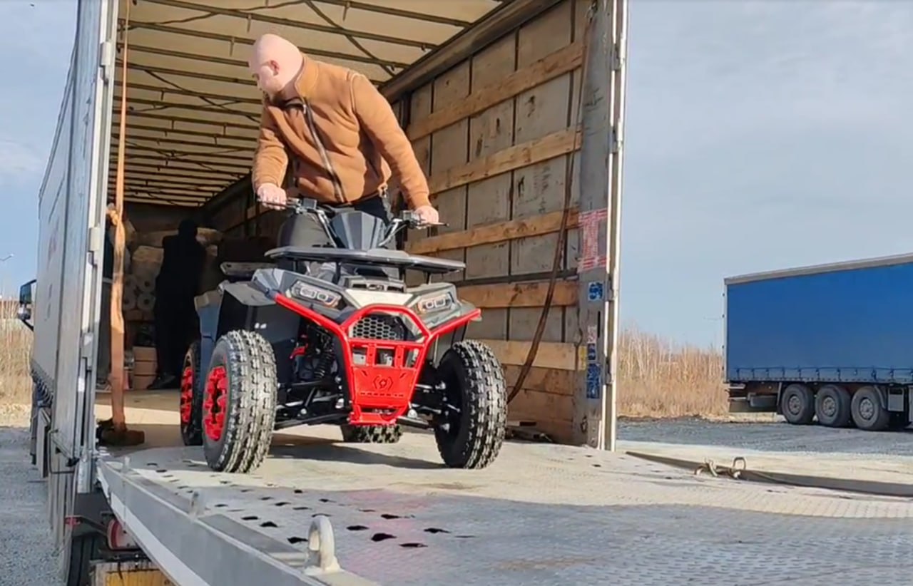 Свердловская область направила очередной гуманитарный груз весом 20 тонн в зону СВО и подшефный Тельмановский муниципальный округ ДНР Свердловская область направила очередной гуманитарный груз весом 20 тонн в зону СВО и подшефный Тельмановский муниципальный округ ДНР