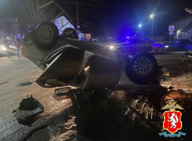 Попытка скрыться от автоинспекторов в Тугулыме закончилась для водителя ДТП и тремя протоколами