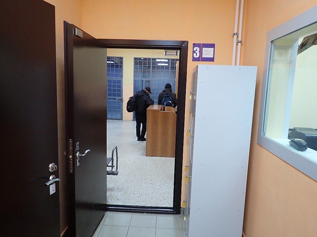 Транспортные полицейские Екатеринбурга по горячим следам задержали мужчину, подозреваемого в краже денег на вокзале Транспортные полицейские Екатеринбурга по горячим следам задержали мужчину, подозреваемого в краже денег на вокзале