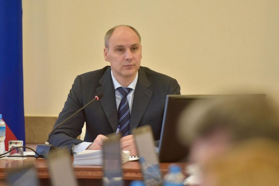 Губернатор Свердловской области Денис Паслер 20 ноября провел очередное заседание регионального Правительства