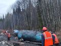 В ликвидации последствий происшествия задействовано 3 восстановительных поезда, автотракторная техника и спецтехника по ремонту пути