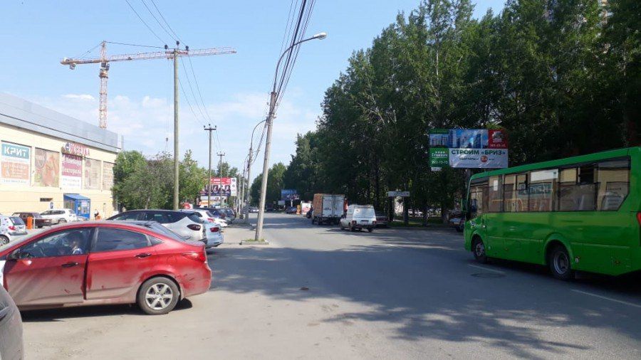 Опасный поворот автобуса в Екатеринбурге: житель пожаловался губернатору