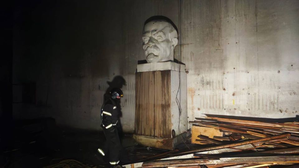 Пожар произошел в неработающем Дворце Культуры на Химмаше