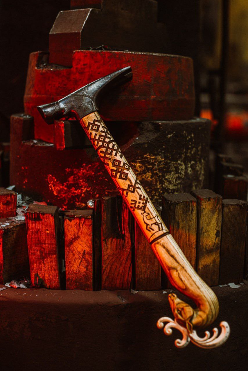 В Екатеринбурге создали серию из пяти инструментов по мотивам сказов Бажова В Екатеринбурге создали серию из пяти инструментов по мотивам сказов Бажова