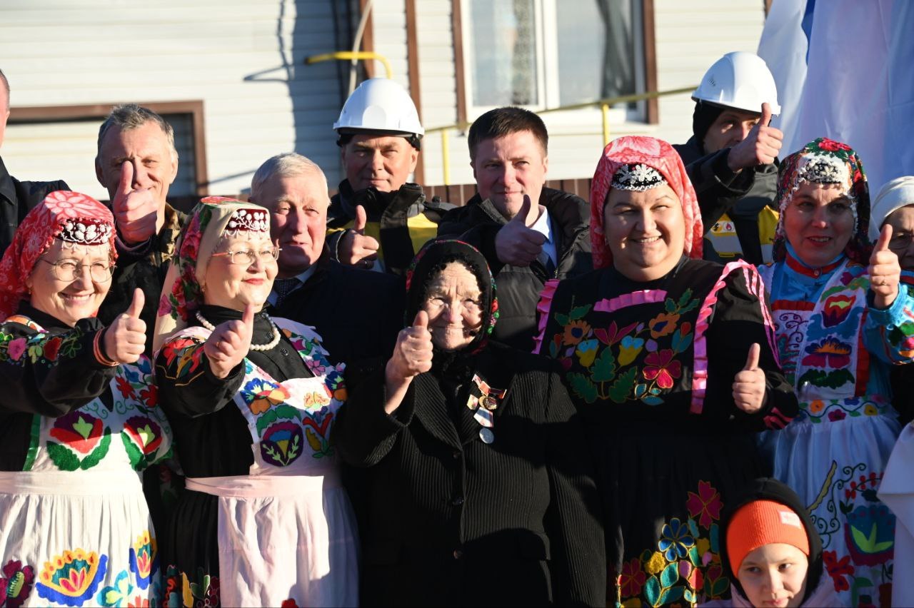 Новый газопровод запущен в эксплуатацию в Урмикеево по поручению Дениса Паслера Новый газопровод запущен в эксплуатацию в Урмикеево по поручению Дениса Паслера