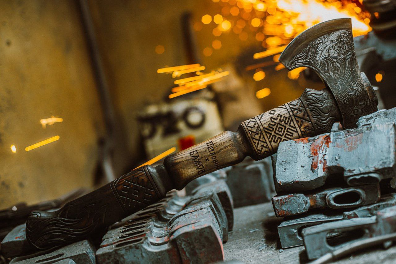 В Екатеринбурге создали серию из пяти инструментов по мотивам сказов Бажова В Екатеринбурге создали серию из пяти инструментов по мотивам сказов Бажова