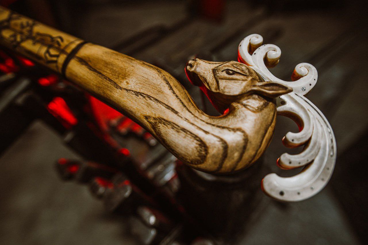 В Екатеринбурге создали серию из пяти инструментов по мотивам сказов Бажова В Екатеринбурге создали серию из пяти инструментов по мотивам сказов Бажова