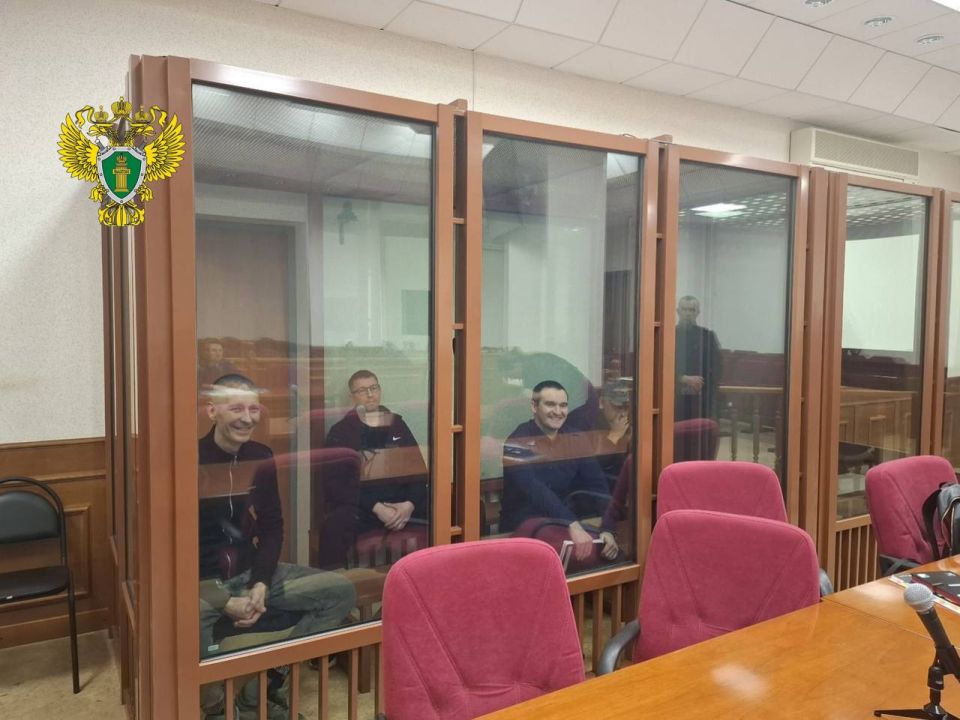 В Екатеринбурге на основании вердикта присяжных заседателей осуждены участники банды по уголовному делу о похищении человека, хищении цифровой валюты в сумме, эквивалентной свыше 5 млн рублей, и других преступлениях