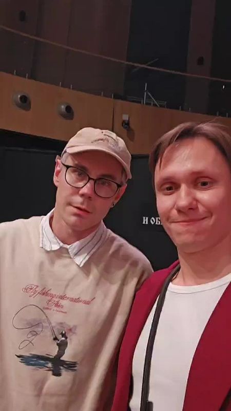 Известный блогер Ян Топлес передал свердловчанам «привет»