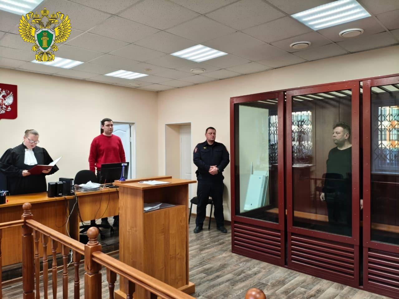 Душившего детей пакетом учителя игры на балалайке арестовали в Екатеринбурге Душившего детей пакетом учителя игры на балалайке арестовали в Екатеринбурге