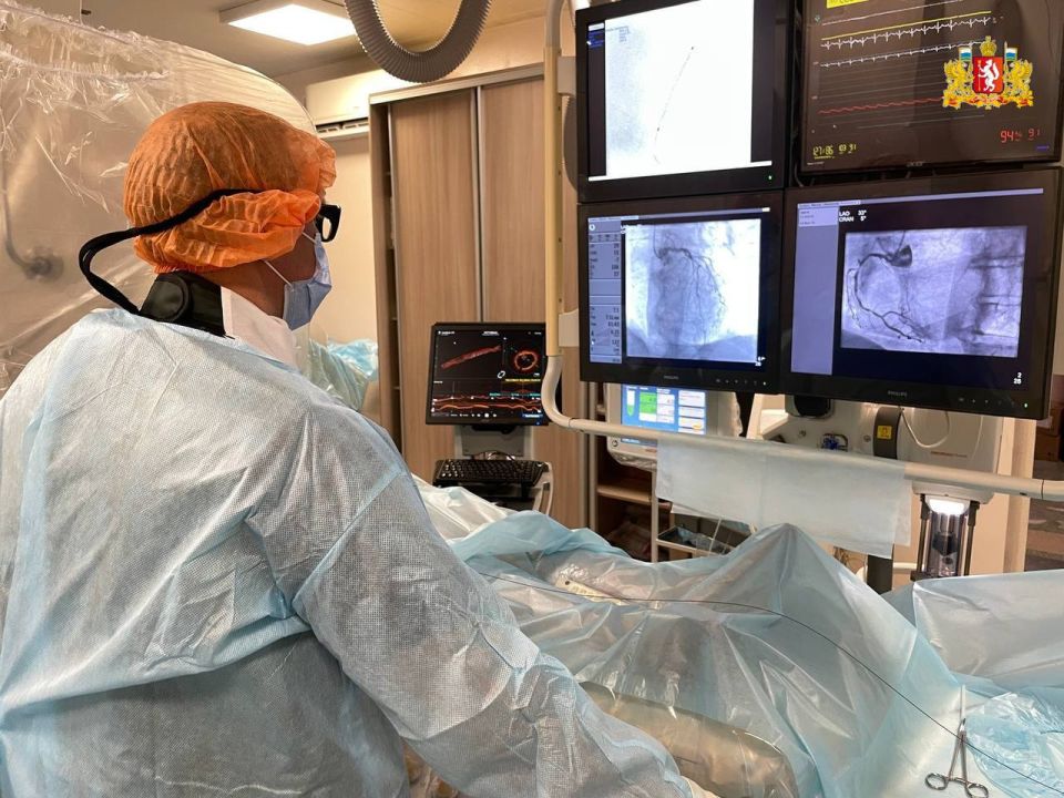 Денис Паслер: в «Новой больнице» для диагностики сердечно-сосудистых заболеваний в ежедневной практике начали использовать оптический томограф